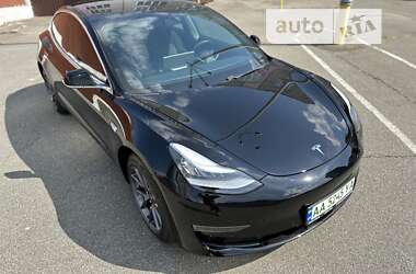 Седан Tesla Model 3 2018 в Киеве