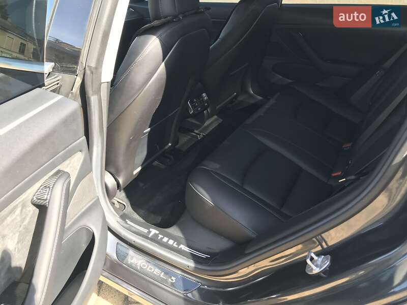 Седан Tesla Model 3 2018 в Одессе