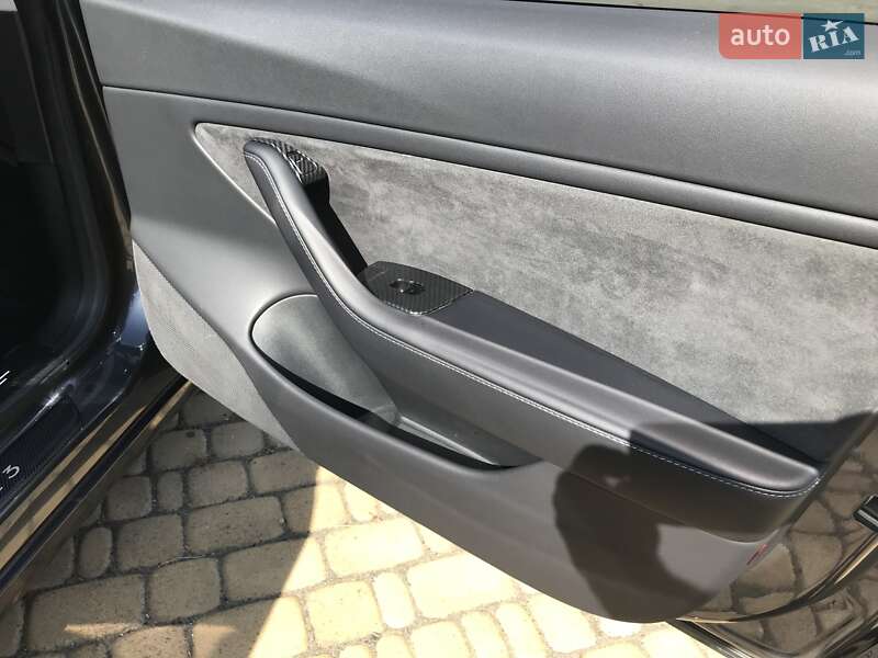 Седан Tesla Model 3 2018 в Одессе
