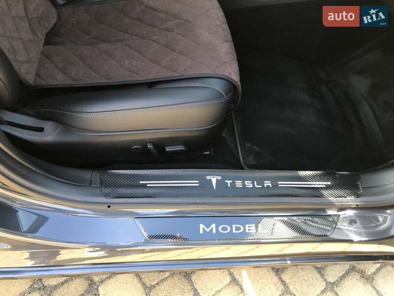 Седан Tesla Model 3 2018 в Одессе