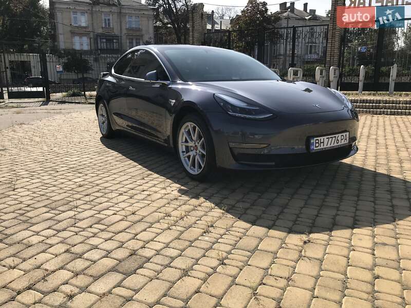 Седан Tesla Model 3 2018 в Одессе