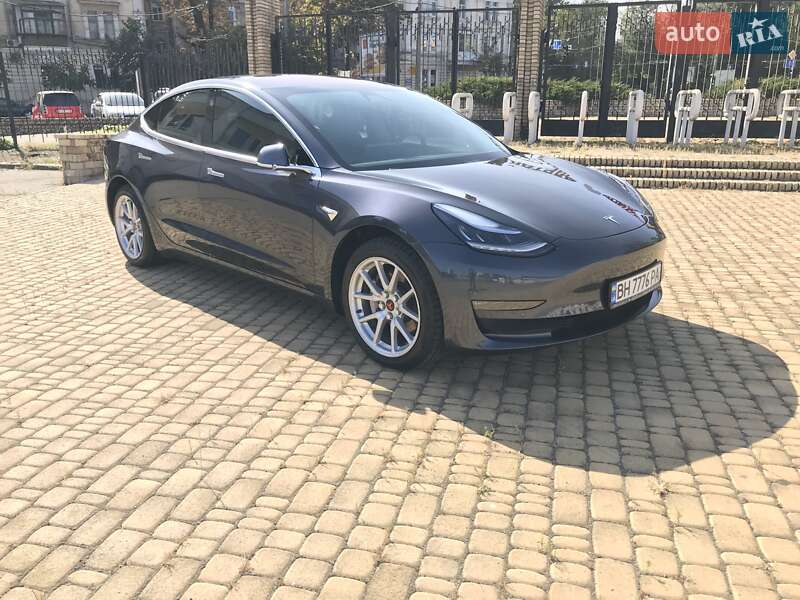 Седан Tesla Model 3 2018 в Одессе