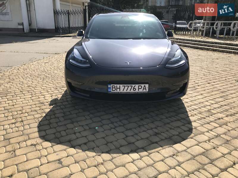 Седан Tesla Model 3 2018 в Одессе