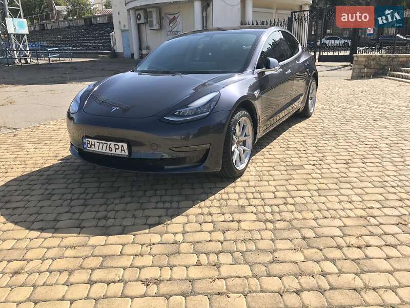 Седан Tesla Model 3 2018 в Одессе