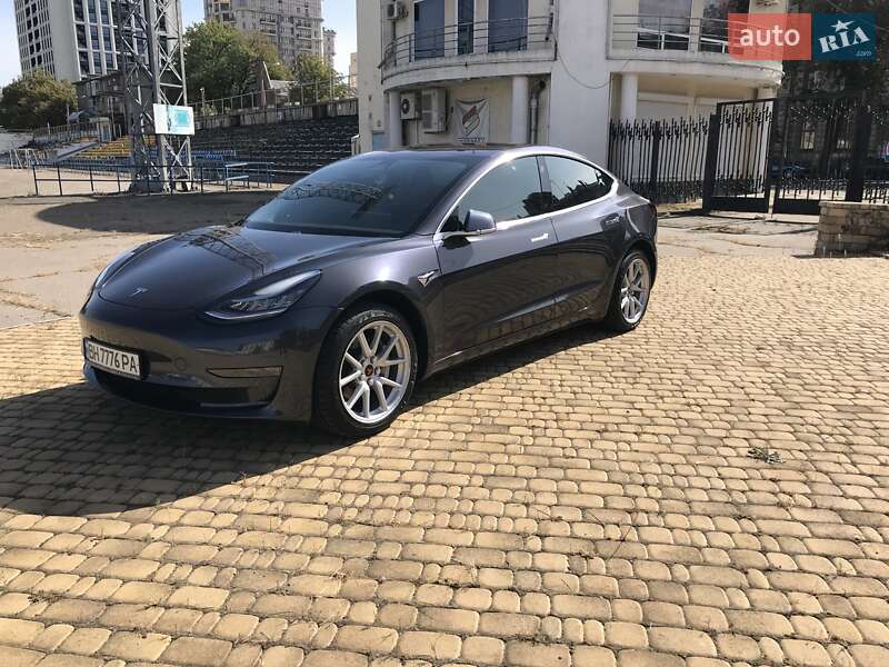 Седан Tesla Model 3 2018 в Одессе
