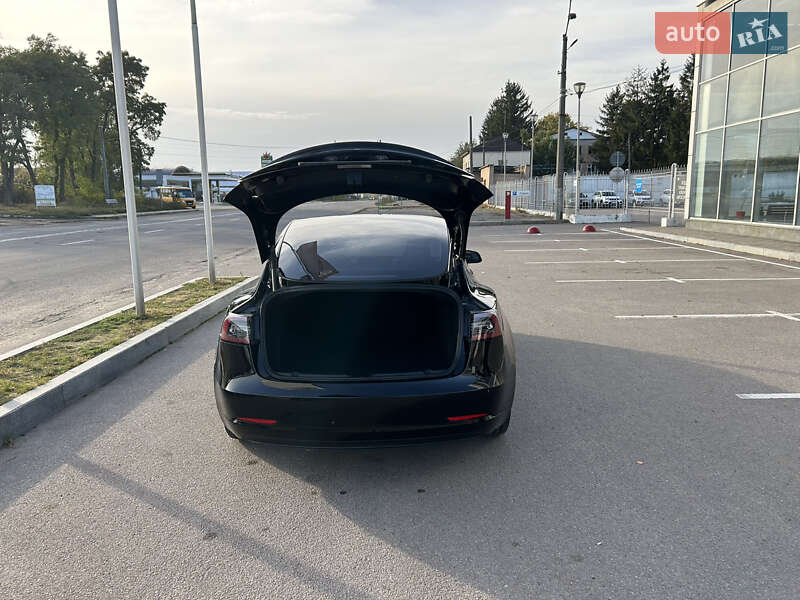Седан Tesla Model 3 2021 в Белой Церкви