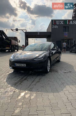 Седан Tesla Model 3 2019 в Калуші