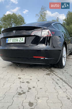 Седан Tesla Model 3 2019 в Калуші