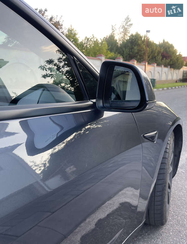 Седан Tesla Model 3 2018 в Одесі