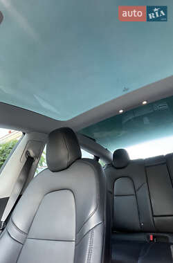 Седан Tesla Model 3 2018 в Одесі