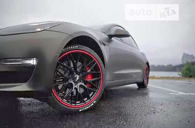 Tesla Model 3 2018