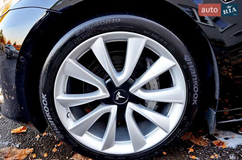 Седан Tesla Model 3 2019 в Києві фото 3 Седан Tesla Model 3 2019 в Києві