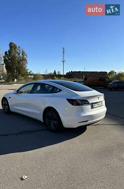 Tesla Model 3  2018