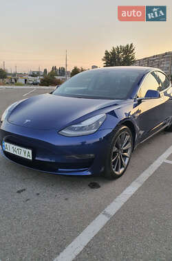 Tesla Model 3  2019