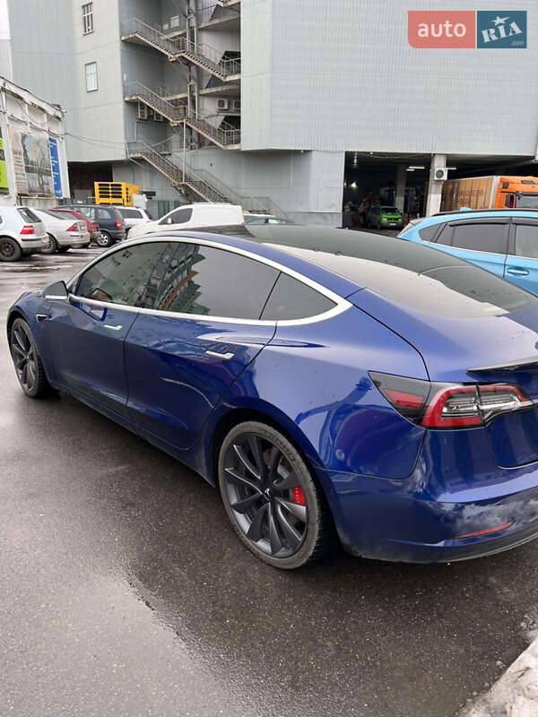Седан Tesla Model 3 2020 в Полтаве