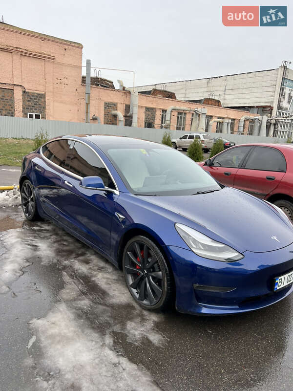 Седан Tesla Model 3 2020 в Полтаве