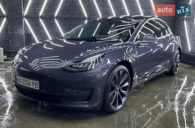 Tesla Model 3  2020