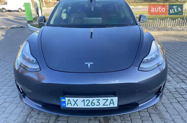 Tesla Model 3  2018