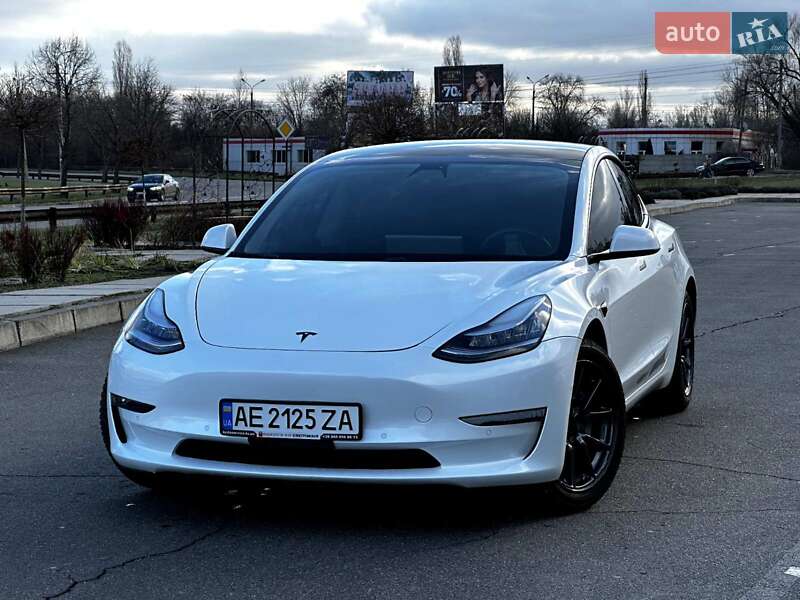 Седан Tesla Model 3 2019 в Кривом Роге