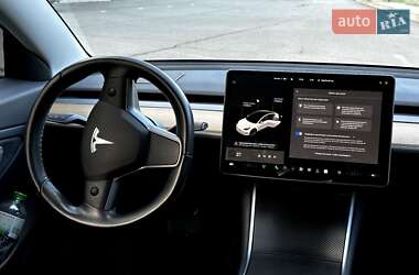 Седан Tesla Model 3 2019 в Кривом Роге