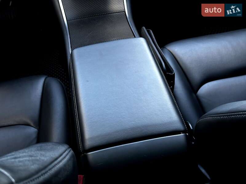 Седан Tesla Model 3 2019 в Кривом Роге