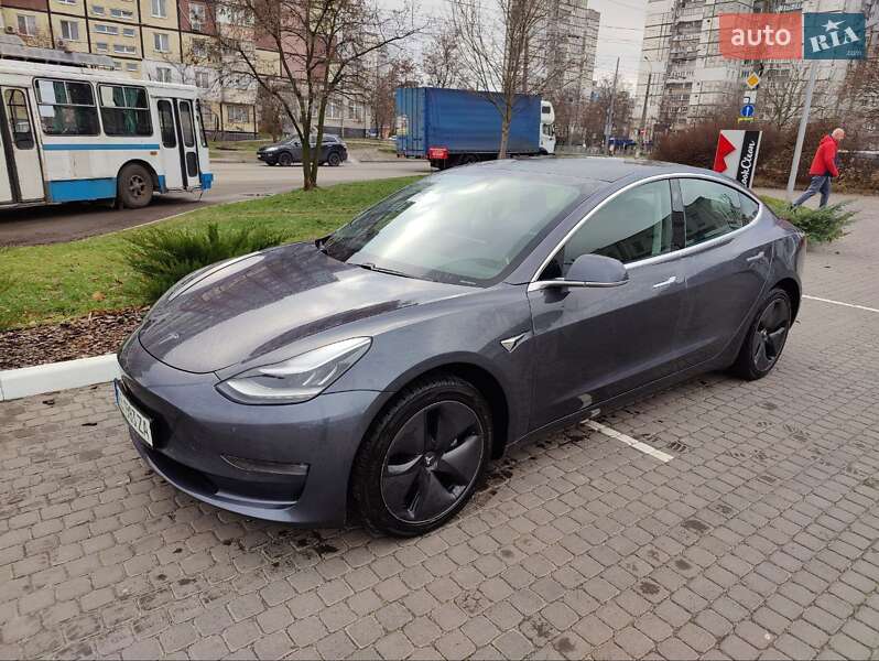 Седан Tesla Model 3 2019 в Дніпрі фото Седан Tesla Model 3 2019 в Дніпрі