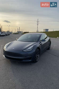 Tesla Model 3  2017