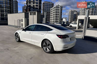 Tesla Model 3  2019