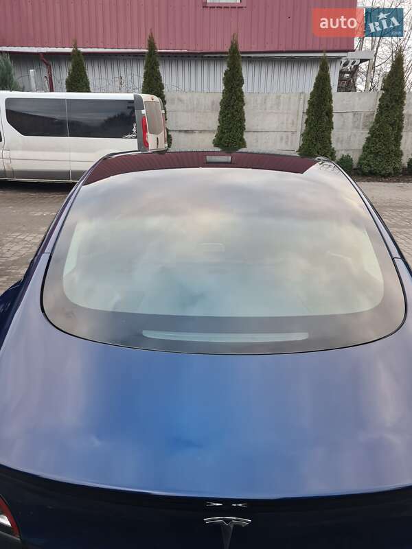 Седан Tesla Model 3 2021 в Харкові