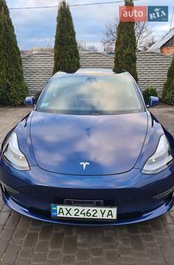 Tesla Model 3  2021