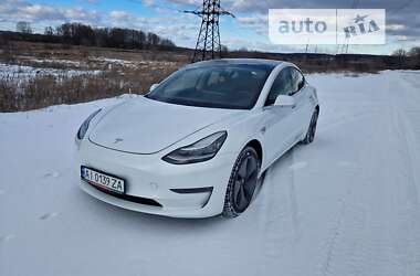 Tesla Model 3  2019