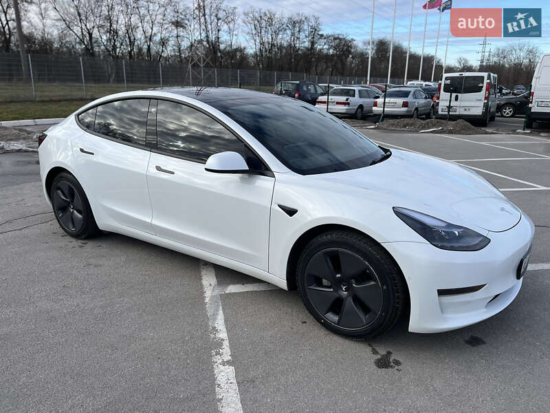 Седан Tesla Model 3 2021 в Запорожье