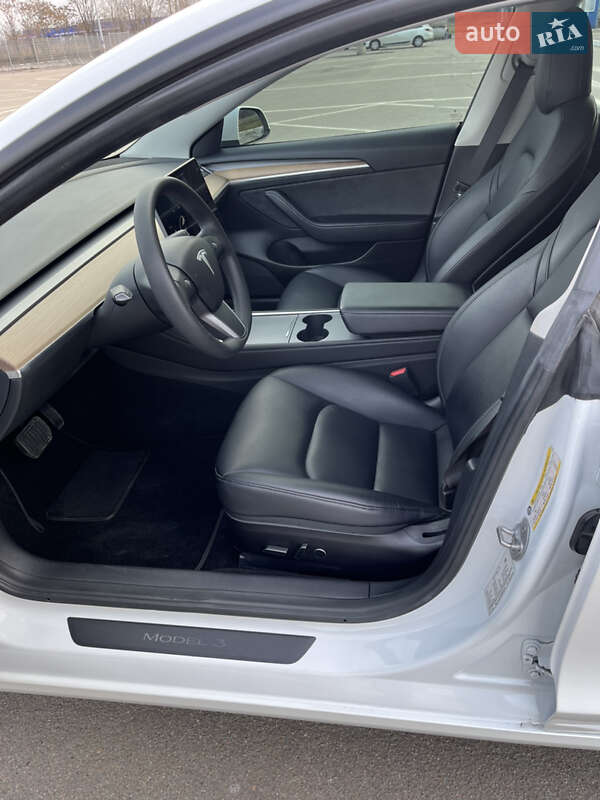Седан Tesla Model 3 2021 в Запорожье