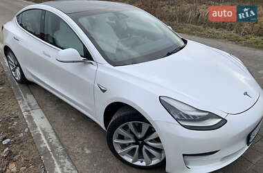 Tesla Model 3  2019
