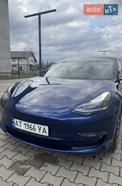 Седан Tesla Model 3 2021 в Ивано-Франковске
