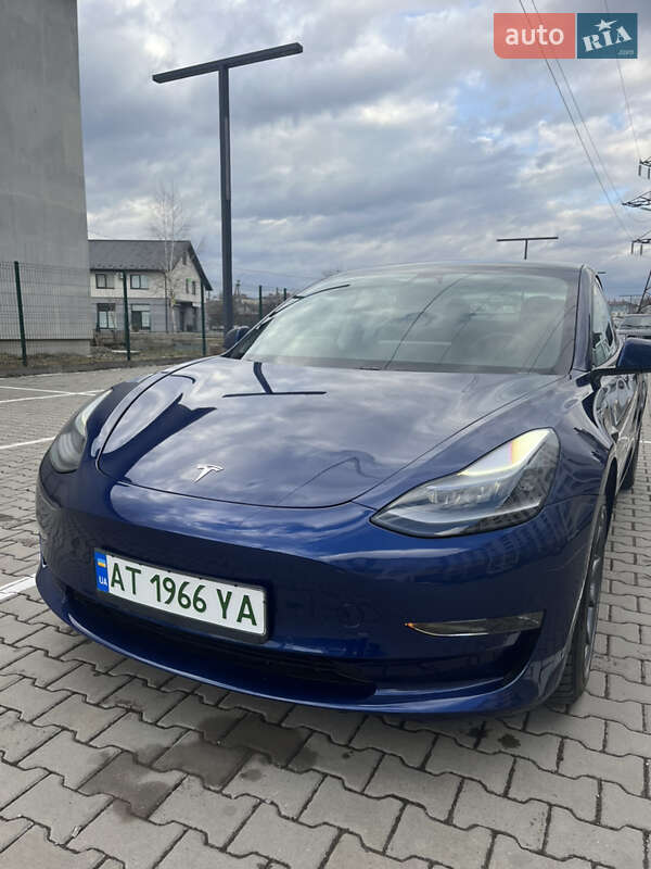 Tesla Model 3 2021