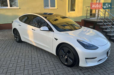 Tesla Model 3  2021