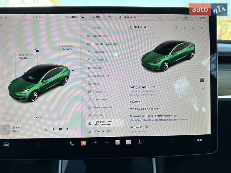 Седан Tesla Model 3 2019 в Ровно