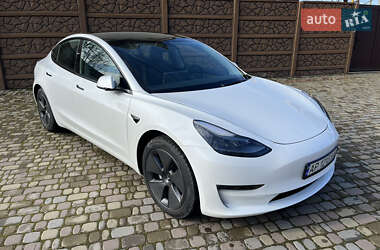 Tesla Model 3  2022