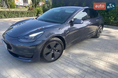 Седан Tesla Model 3 2021 в Ужгороді фото Седан Tesla Model 3 2021 в Ужгороді