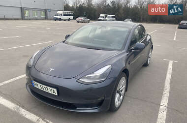 Tesla Model 3  2023