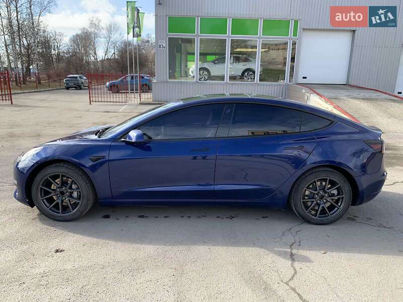 Седан Tesla Model 3 2022 в Кропивницькому