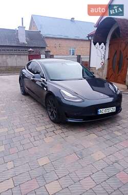 Tesla Model 3  2018