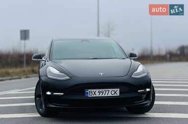 Tesla Model 3  2020