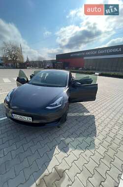 Tesla Model 3  2018