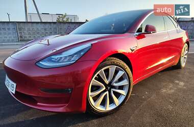 Tesla Model 3  2018