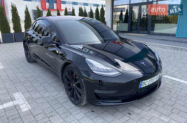 Tesla Model 3  2018