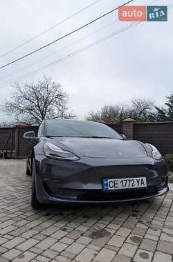Седан Tesla Model 3 2019 в Черновцах