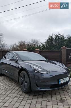 Седан Tesla Model 3 2019 в Черновцах