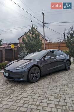 Седан Tesla Model 3 2019 в Черновцах